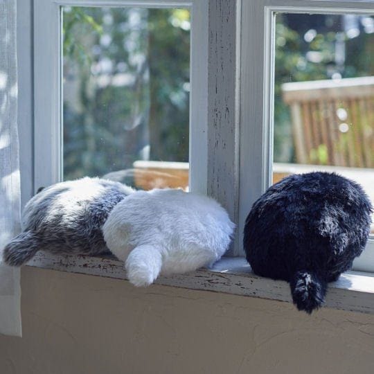 qoobo robotic cat tail pillow